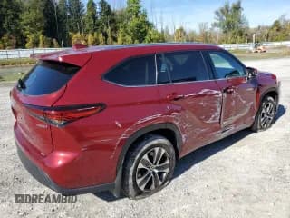 ✅ 2021 Toyota Highlander Hybrid XLE • VIN: 5TDGBRCH6MS535836 • Lot: 86263245. Wystawiony na Copart z przebiegiem 57 978 mil. Bezpłatny archiwum sprzedaży aukcyjnych z USA i szczegółowy raport historii pojazdu na DreamBid. Zdjęcie 3.