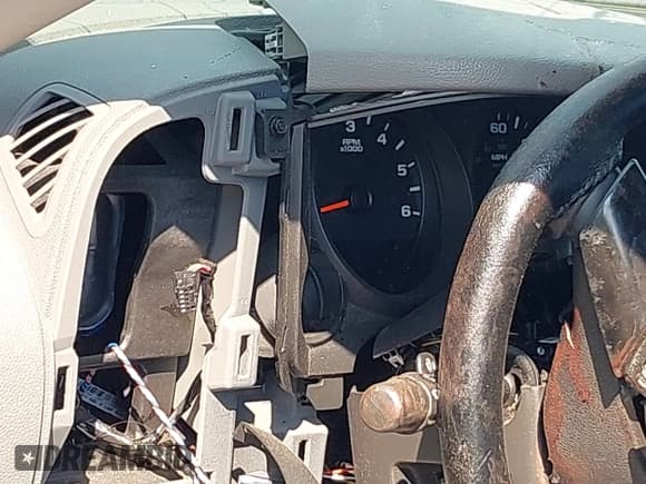 ✅ 2008 GMC Sierra 1500 Work Truck • VIN: 1GTEC14X38Z162223 • Лот: 43357313. Опубликован ранее на IAAI с пробегом Не указан. Бесплатный доступ к архиву аукционных продаж из США и подробный отчёт об истории автомобиля на DreamBid. Изображение 15.