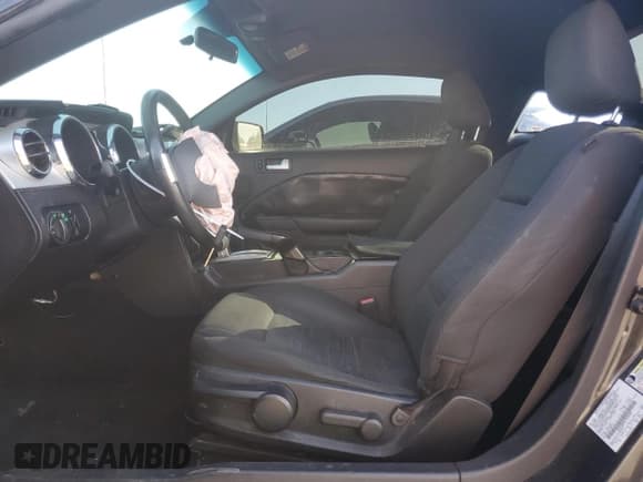 ✅ 2007 Ford Mustang Deluxe • VIN: 1ZVFT80N075350539 • Lot: 85910765. Listed on Copart with 212,108 mi. Free auction sales archive from the USA and detailed vehicle history report at DreamBid. Image 7.