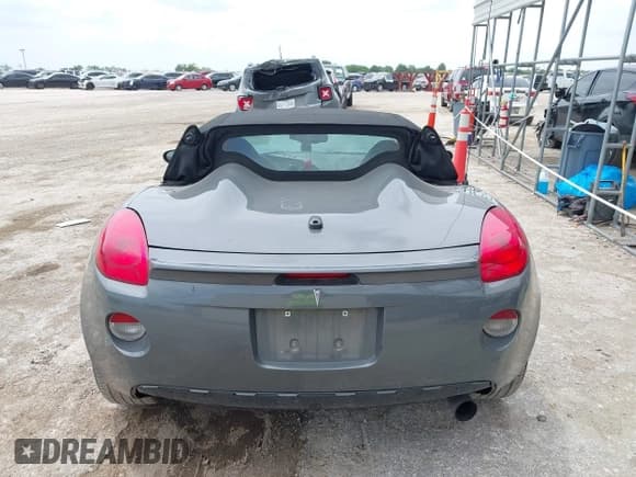✅ 2008 Pontiac Solstice • VIN: 1G2MB35B28Y107706 • Lot: 42405635. Wystawiony na IAAI z przebiegiem 158 604 mil. Bezpłatny archiwum sprzedaży aukcyjnych z USA i szczegółowy raport historii pojazdu na DreamBid. Zdjęcie 16.