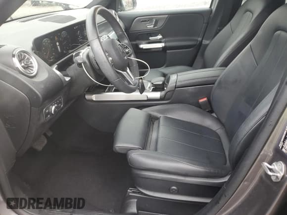 ✅ 2022 Mercedes-Benz GLB 250 • VIN: W1N4M4GB8NW253892 • Lot: 84273385. Listed on Copart with 22,430 mi. Free auction sales archive from the USA and detailed vehicle history report at DreamBid. Image 7.