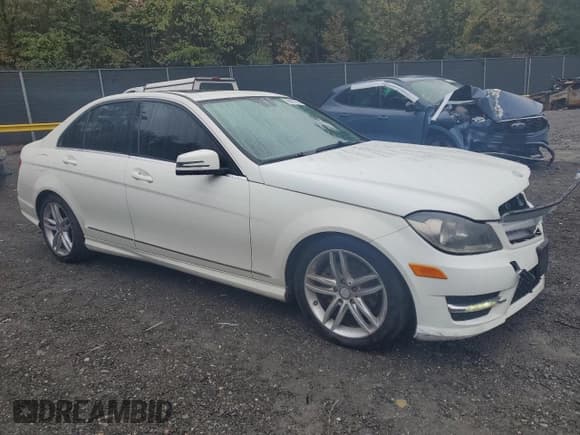 ✅ 2012 Mercedes-Benz C 300 Sport • VIN: WDDGF8BB7CR214533 • Lot: 86422175. Listed on Copart with 200,737 mi. Free auction sales archive from the USA and detailed vehicle history report at DreamBid. Image 4.