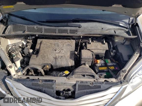 ✅ 2016 Toyota Sienna LE • VIN: 5TDKK3DC3GS736317 • Lot: 82679665. Listed on Copart with 200,112 mi. Free auction sales archive from the USA and detailed vehicle history report at DreamBid. Image 11.