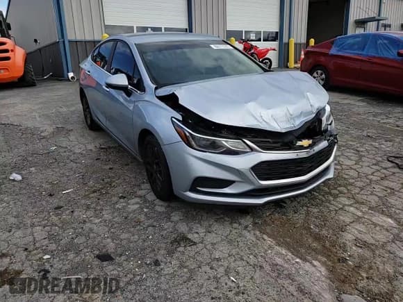 ✅ 2017 Chevrolet Cruze LT • VIN: 1G1BE5SM4H7172597 • Lot: 60172392. Listed on Copart with 137,127 mi. Free auction sales archive from the USA and detailed vehicle history report at DreamBid. Image 11.