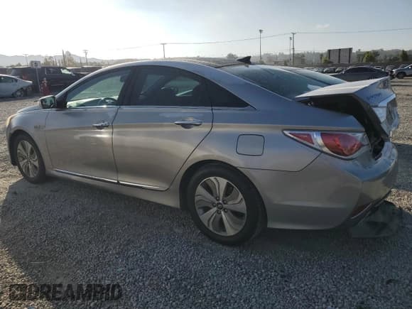 ✅ 2013 Hyundai Sonata • VIN: KMHEC4A49DA075152 • Лот: 89537555. Опубликован ранее на Copart с пробегом 199 316 миль. Бесплатный доступ к архиву аукционных продаж из США и подробный отчёт об истории автомобиля на DreamBid. Изображение 2.