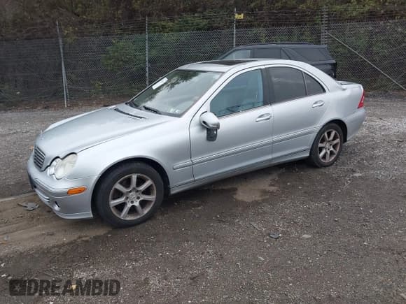 ✅ 2007 Mercedes-Benz C 280 Luxury • VIN: WDBRF92H87F879315 • Lot: 43735428. Wystawiony na IAAI z przebiegiem 120 059 mil. Bezpłatny archiwum sprzedaży aukcyjnych z USA i szczegółowy raport historii pojazdu na DreamBid. Zdjęcie 2.