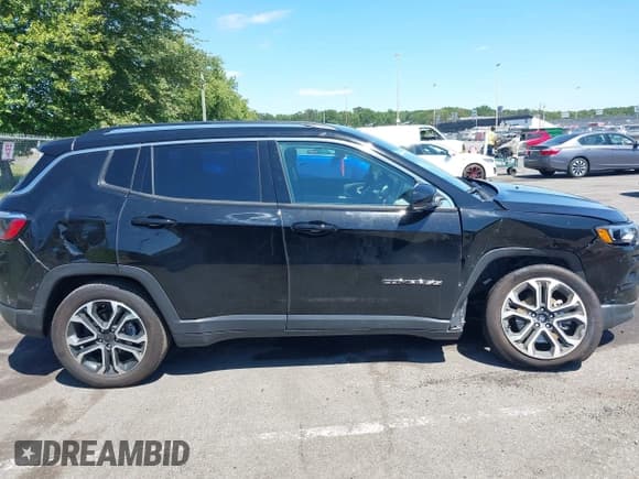 ✅ 2022 Jeep Compass Limited • VIN: 3C4NJDCB5NT150056 • Lot: 43063429. Listed on IAAI with 27,701 mi. Free auction sales archive from the USA and detailed vehicle history report at DreamBid. Image 13.