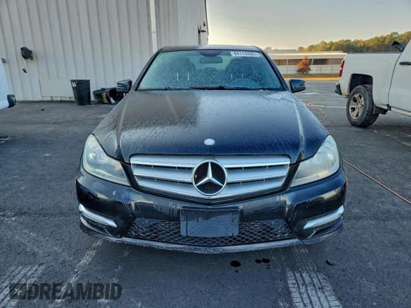 ✅ 2012 Mercedes-Benz C 250 Sport • VIN: WDDGF4HB4CA609364 • Lot: 94113335. Wystawiony na Copart z przebiegiem 182 308 mil. Bezpłatny archiwum sprzedaży aukcyjnych z USA i szczegółowy raport historii pojazdu na DreamBid. Zdjęcie 5.