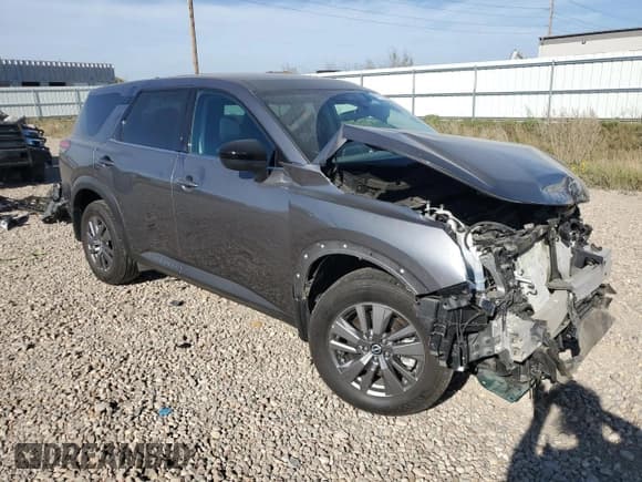 ✅ 2024 Nissan Pathfinder S • VIN: 5N1DR3AC0RC248371 • Lot: 84772185. Wystawiony na Copart z przebiegiem 7 772 mil. Bezpłatny archiwum sprzedaży aukcyjnych z USA i szczegółowy raport historii pojazdu na DreamBid. Zdjęcie 4.