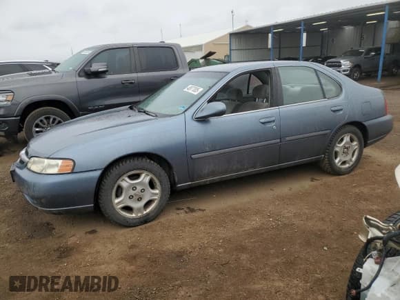 ✅ 2000 Nissan Altima GXE • VIN: 1N4DL01A1YC113648 • Лот: 48877005. Опубликован ранее на Copart с пробегом 224 275 миль. Бесплатный доступ к архиву аукционных продаж из США и подробный отчёт об истории автомобиля на DreamBid. Изображение 1.
