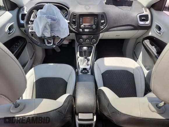 ✅ 2018 Jeep Compass Latitude • VIN: 3C4NJCBB7JT468847 • Лот: 64953685. Опубликован ранее на Copart с пробегом 105 204 миль. Бесплатный доступ к архиву аукционных продаж из США и подробный отчёт об истории автомобиля на DreamBid. Изображение 8.