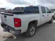 2010 Chevrolet Silverado 1500 LT z VIN 3GCRCSEA3AG185086, wystawiony jako IAAI lot #42563396 z przebiegiem 237 961 mil mil oraz . Historia ofert i sprzedaży dostępna na DreamBid. Obrazek 4.