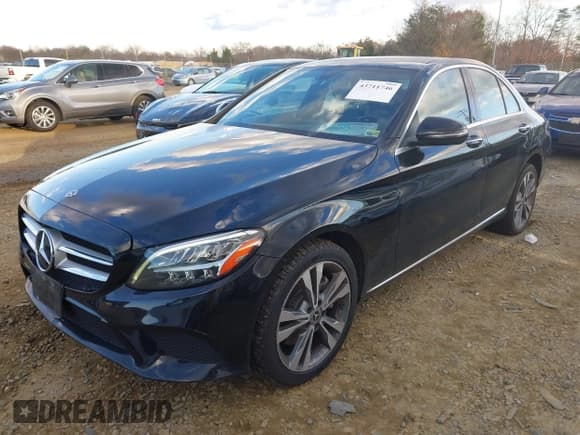 ✅ 2021 Mercedes-Benz C 300 • VIN: W1KWF8EB1MR614659 • Lot: 43711746. Wystawiony na IAAI z przebiegiem 103 924 mil. Bezpłatny archiwum sprzedaży aukcyjnych z USA i szczegółowy raport historii pojazdu na DreamBid. Zdjęcie 2.