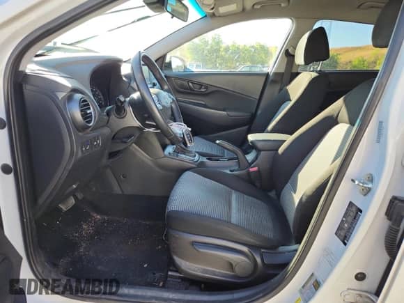 2021 Hyundai Kona SEL z VIN KM8K2CAA7MU747844, wystawiony jako Copart lot #69268615 z przebiegiem 87 147 mil mil oraz Szkoda całkowita • Salvage title. Historia ofert i sprzedaży dostępna na DreamBid. Obrazek 7.