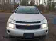 2007 Chevrolet Equinox LS z VIN 2CNDL13F476079703, wystawiony jako Copart lot #77136034 z przebiegiem 155 445 mil mil oraz Czysty tytuł • Clean title. Historia ofert i sprzedaży dostępna na DreamBid. Obrazek 5.