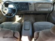 ✅ 1998 GMC Sierra 1500 • VIN: 2GTEK19R6W1553174 • Лот: 71101985. Опубликован ранее на Copart с пробегом 164 198 миль. Бесплатный доступ к архиву аукционных продаж из США и подробный отчёт об истории автомобиля на DreamBid. Изображение 8.