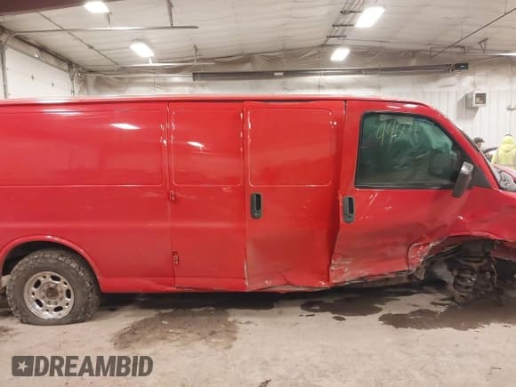 ✅ 2017 GMC Savana Cargo • VIN: 1GTW7BFG6H1163523 • Лот: 41509924. Опубликован ранее на IAAI с пробегом 143 325 миль. Бесплатный доступ к архиву аукционных продаж из США и подробный отчёт об истории автомобиля на DreamBid. Изображение 13.