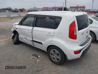 ✅ 2013 Kia Soul • VIN: KNDJT2A51D7549267 • Лот: 43648212. Опубликован ранее на IAAI с пробегом 263 777 миль. Бесплатный доступ к архиву аукционных продаж из США и подробный отчёт об истории автомобиля на DreamBid. Изображение 3.