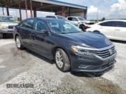 ✅ 2021 Volkswagen Passat S • VIN: 1VWAA7A38MC001174 • Lot: 70487915. Wystawiony na Copart z przebiegiem 62 396 mil. Bezpłatny archiwum sprzedaży aukcyjnych z USA i szczegółowy raport historii pojazdu na DreamBid. Zdjęcie 4.