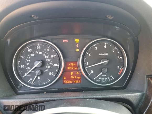 ✅ 2011 BMW 3 Series 328i • VIN: WBAPH7C52BE851808 • Lot: 82365655. Listed on Copart with 109,239 mi. Free auction sales archive from the USA and detailed vehicle history report at DreamBid. Image 9.