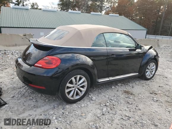 ✅ 2014 Volkswagen Beetle 2.0L TDI • VIN: 3VW5L7AT2EM822718 • Lot: 90108155. Listed on Copart with 90,723 mi. Free auction sales archive from the USA and detailed vehicle history report at DreamBid. Image 3.