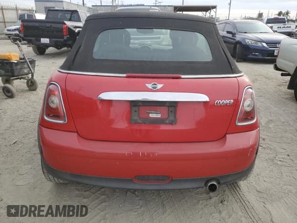 ✅ 2010 MINI Convertible • VIN: WMWMR3C56ATU97164 • Lot: 83908904. Wystawiony na Copart z przebiegiem 153 936 mil. Bezpłatny archiwum sprzedaży aukcyjnych z USA i szczegółowy raport historii pojazdu na DreamBid. Zdjęcie 6.