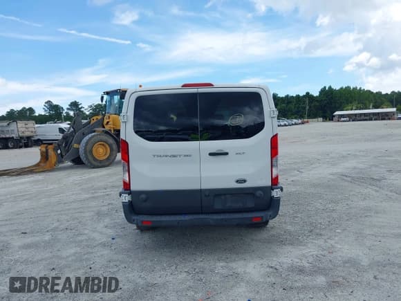 ✅ 2017 Ford Transit XL • VIN: 1FBZX2ZM7HKB07622 • Lot: 42616664. Wystawiony na IAAI z przebiegiem 15 868 mil. Bezpłatny archiwum sprzedaży aukcyjnych z USA i szczegółowy raport historii pojazdu na DreamBid. Zdjęcie 16.