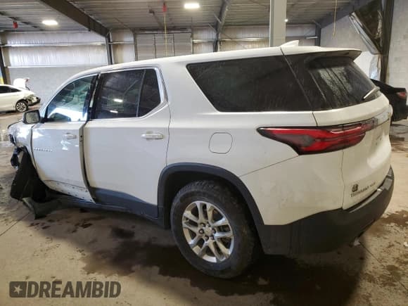 ✅ 2022 Chevrolet Traverse LS • VIN: 1GNEVLKW6NJ172911 • Lot: 41827235. Wystawiony na Copart z przebiegiem 36 577 mil. Bezpłatny archiwum sprzedaży aukcyjnych z USA i szczegółowy raport historii pojazdu na DreamBid. Zdjęcie 2.