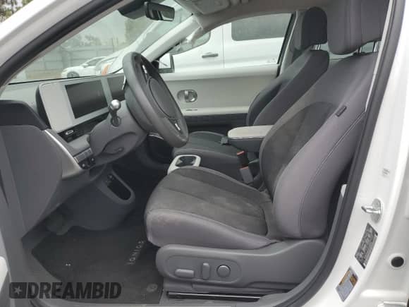 2024 Hyundai Ioniq 5 SEL z VIN KM8KN4DE4RU250463, wystawiony jako Copart lot #65361354 z przebiegiem 6 321 mil mil oraz Szkoda całkowita • Salvage title. Historia ofert i sprzedaży dostępna na DreamBid. Obrazek 7.