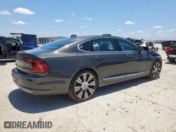 ✅ 2023 Volvo S90 Plus • VIN: LVY062MN9PP320203 • Lot: 60234325. Wystawiony na Copart z przebiegiem 25 536 mil. Bezpłatny archiwum sprzedaży aukcyjnych z USA i szczegółowy raport historii pojazdu na DreamBid. Zdjęcie 3.