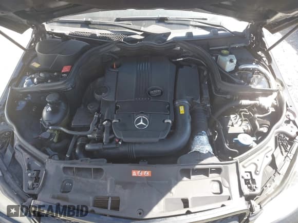 ✅ 2013 Mercedes-Benz C 250 Sport • VIN: WDDGF4HB5DA827184 • Лот: 42331098. Опубликован ранее на IAAI с пробегом 172 158 миль. Бесплатный доступ к архиву аукционных продаж из США и подробный отчёт об истории автомобиля на DreamBid. Изображение 10.