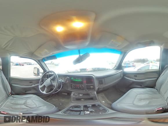 ✅ 2003 Chevrolet Silverado 2500HD LS • VIN: 1GCHC29U03E371453 • Lot: 85531544. Wystawiony na Copart z przebiegiem 149 837 mil. Bezpłatny archiwum sprzedaży aukcyjnych z USA i szczegółowy raport historii pojazdu na DreamBid. Zdjęcie 12.