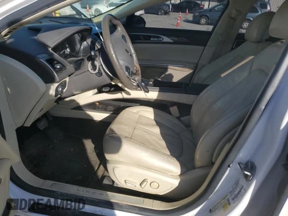 ✅ 2014 Lincoln MKZ Hybrid • VIN: 3LN6L2LU8ER816095 • Lot: 92289235. Listed on Copart with 250,169 mi. Free auction sales archive from the USA and detailed vehicle history report at DreamBid. Image 7.