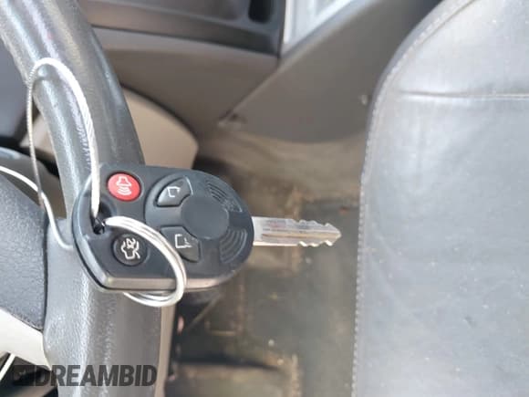 ✅ 2010 Mercury Milan Hybrid • VIN: 3MEDM0L33AR660979 • Lot: 41994618. Listed on IAAI with 114,007 mi. Free auction sales archive from the USA and detailed vehicle history report at DreamBid. Image 11.