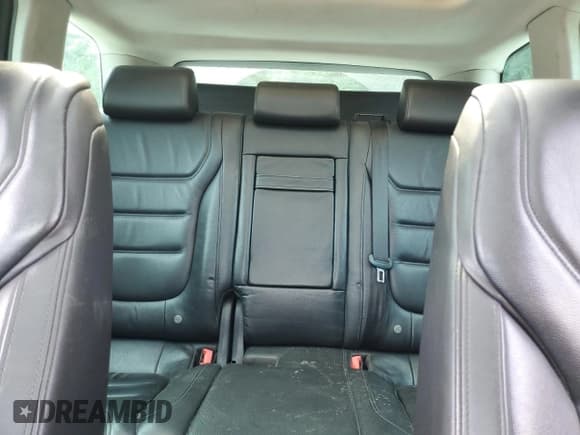 ✅ 2014 Volkswagen Touareg Exec • VIN: WVGEP9BP7ED013274 • Lot: 64369745. Listed on Copart with 191,278 mi. Free auction sales archive from the USA and detailed vehicle history report at DreamBid. Image 10.