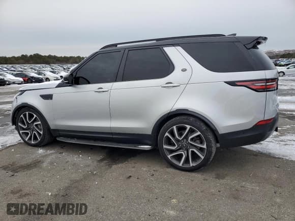 ✅ 2020 Land Rover Discovery HSE Luxury • VIN: SALRT2RV2L2431515 • Lot: 88530455. Wystawiony na Copart z przebiegiem 62 491 mil. Bezpłatny archiwum sprzedaży aukcyjnych z USA i szczegółowy raport historii pojazdu na DreamBid. Zdjęcie 2.