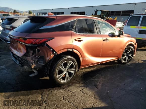 ✅ 2023 Lexus RX 350 Premium Plus • VIN: 2T2BAMCA8PC032899 • Lot: 89688295. Wystawiony na Copart z przebiegiem 12 848 mil. Bezpłatny archiwum sprzedaży aukcyjnych z USA i szczegółowy raport historii pojazdu na DreamBid. Zdjęcie 3.