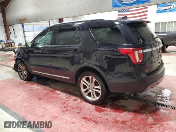 ✅ 2017 Ford Explorer XLT • VIN: 1FM5K8D87HGA56918 • Lot: 92385365. Wystawiony na Copart z przebiegiem 99 787 mil. Bezpłatny archiwum sprzedaży aukcyjnych z USA i szczegółowy raport historii pojazdu na DreamBid. Zdjęcie 2.