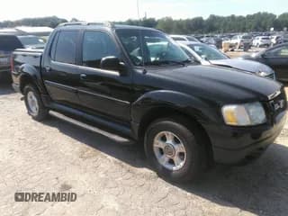 ✅ 2003 Ford Explorer Sport Trac XLS • VIN: 1FMZU67E23UA72648 • Lot: 43093925. Wystawiony na IAAI z przebiegiem 239 784 mil. Bezpłatny archiwum sprzedaży aukcyjnych z USA i szczegółowy raport historii pojazdu na DreamBid. Zdjęcie 1.