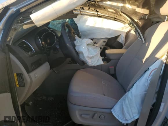 ✅ 2020 Kia Sedona LX • VIN: KNDMB5C13L6600848 • Lot: 90275805. Listed on Copart with 44,589 mi. Free auction sales archive from the USA and detailed vehicle history report at DreamBid. Image 7.