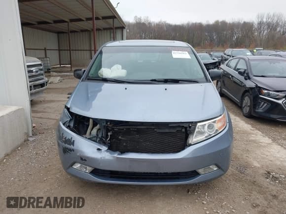 ✅ 2011 Honda Odyssey Touring • VIN: 5FNRL5H90BB060864 • Lot: 43756563. Listed on IAAI with 183,992 mi. Free auction sales archive from the USA and detailed vehicle history report at DreamBid. Image 13.