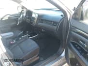 ✅ 2018 Mitsubishi Outlander SE • VIN: JA4AD3A32JZ048996 • Lot: 43626835. Listed on IAAI with 140,451 mi. Free auction sales archive from the USA and detailed vehicle history report at DreamBid. Image 5.