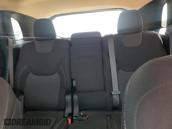 ✅ 2016 Jeep Cherokee Latitude • VIN: 1C4PJMCB3GW194840 • Lot: 85258655. Listed on Copart with 92,378 mi. Free auction sales archive from the USA and detailed vehicle history report at DreamBid. Image 10.