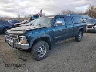 ✅ 1994 Dodge Dakota • VIN: 1B7GG23X4RS698774 • Lot: 88350915. Wystawiony na Copart z przebiegiem 122 061 mil. Bezpłatny archiwum sprzedaży aukcyjnych z USA i szczegółowy raport historii pojazdu na DreamBid. Zdjęcie 1.