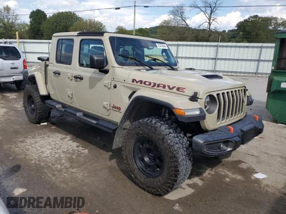 ✅ 2020 Jeep Gladiator Mojave • VIN: 1C6JJTEG9LL208154 • Lot: 70474844. Listed on Copart with 31,065 mi. Free auction sales archive from the USA and detailed vehicle history report at DreamBid. Image 4.