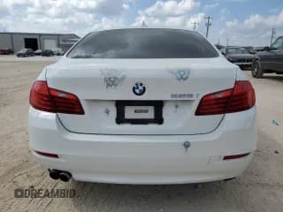 ✅ 2015 BMW 5 Series 528i • VIN: WBA5A5C5XFD512533 • Lot: 90043495. Wystawiony na Copart z przebiegiem 103 738 mil. Bezpłatny archiwum sprzedaży aukcyjnych z USA i szczegółowy raport historii pojazdu na DreamBid. Zdjęcie 6.