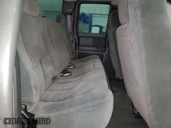 ✅ 2005 Chevrolet Silverado 1500 • VIN: 1GCEC19V65Z184865 • Лот: 88169235. Опубликован ранее на Copart с пробегом 144 862 миль. Бесплатный доступ к архиву аукционных продаж из США и подробный отчёт об истории автомобиля на DreamBid. Изображение 10.