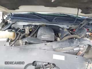 2006 Chevrolet Silverado 2500HD z VIN 1GBHK24U36E151890, wystawiony jako IAAI lot #43035780 z przebiegiem 302 003 mil mil oraz . Historia ofert i sprzedaży dostępna na DreamBid. Obrazek 5.