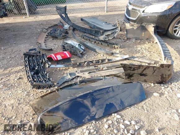 ✅ 2019 Ford Expedition XLT • VIN: 1FMJU1JTXKEA30678 • Lot: 41905098. Listed on IAAI with 156,746 mi. Free auction sales archive from the USA and detailed vehicle history report at DreamBid. Image 12.