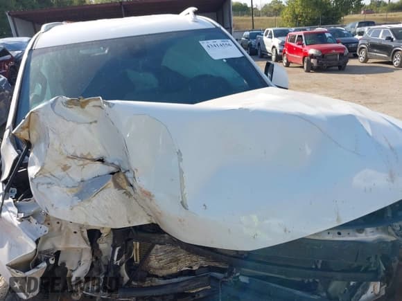 ✅ 2021 Chevrolet Tahoe LT • VIN: 1GNSCNKD2MR463232 • Lot: 43414556. Wystawiony na IAAI z przebiegiem 92 537 mil. Bezpłatny archiwum sprzedaży aukcyjnych z USA i szczegółowy raport historii pojazdu na DreamBid. Zdjęcie 10.